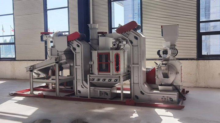 large scale Chicken layers feed pelleting machine in Ireland